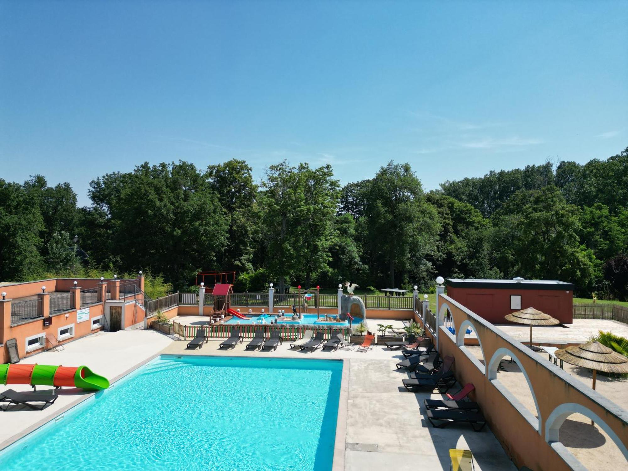 Camping Domaine De Senaud Albon Exterior photo