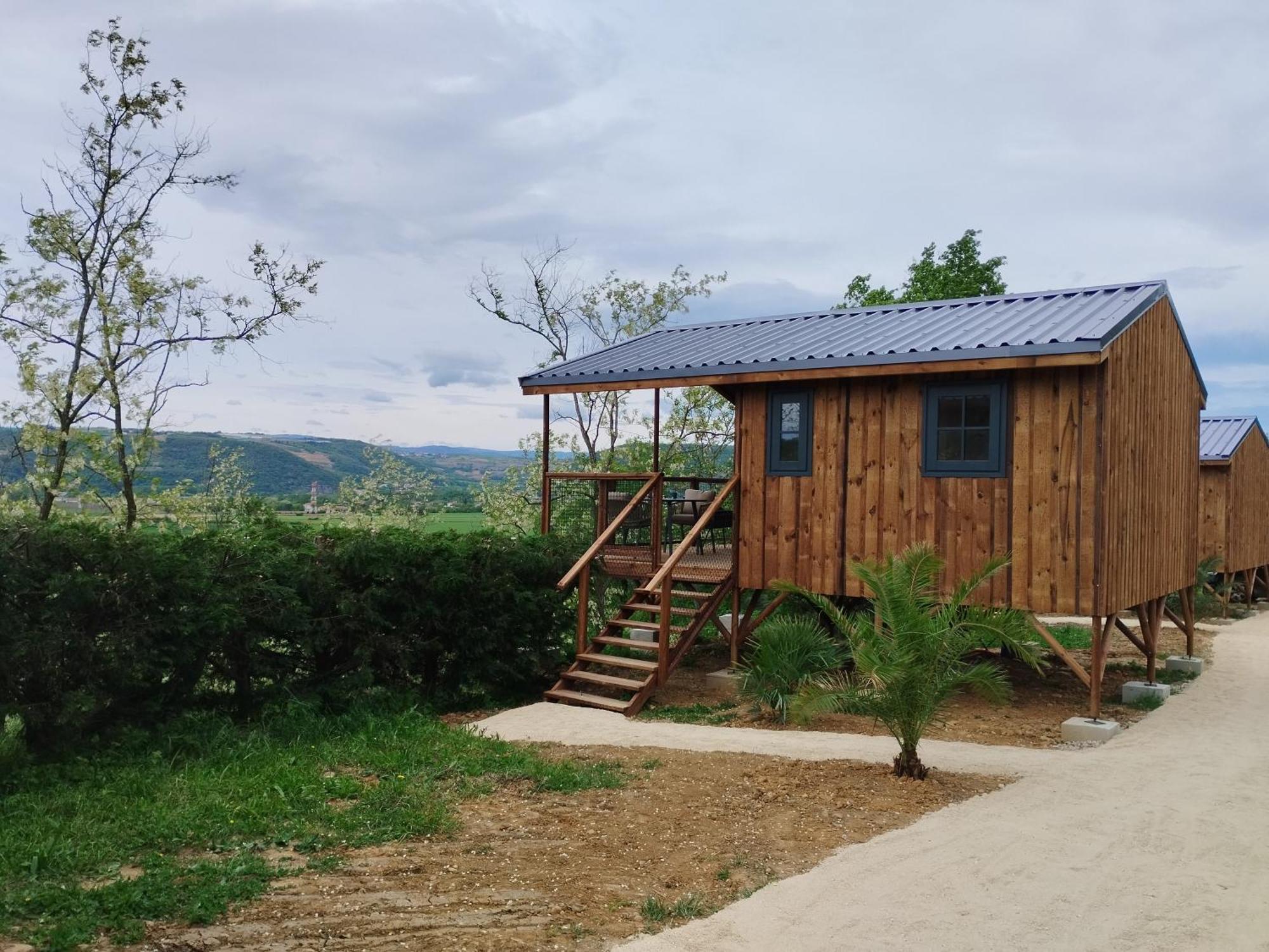 Camping Domaine De Senaud Albon Exterior photo