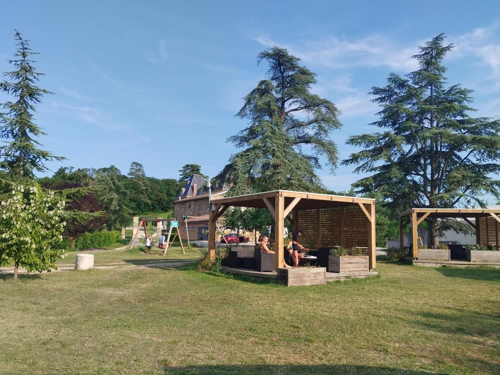 Camping Domaine De Senaud Albon Exterior photo