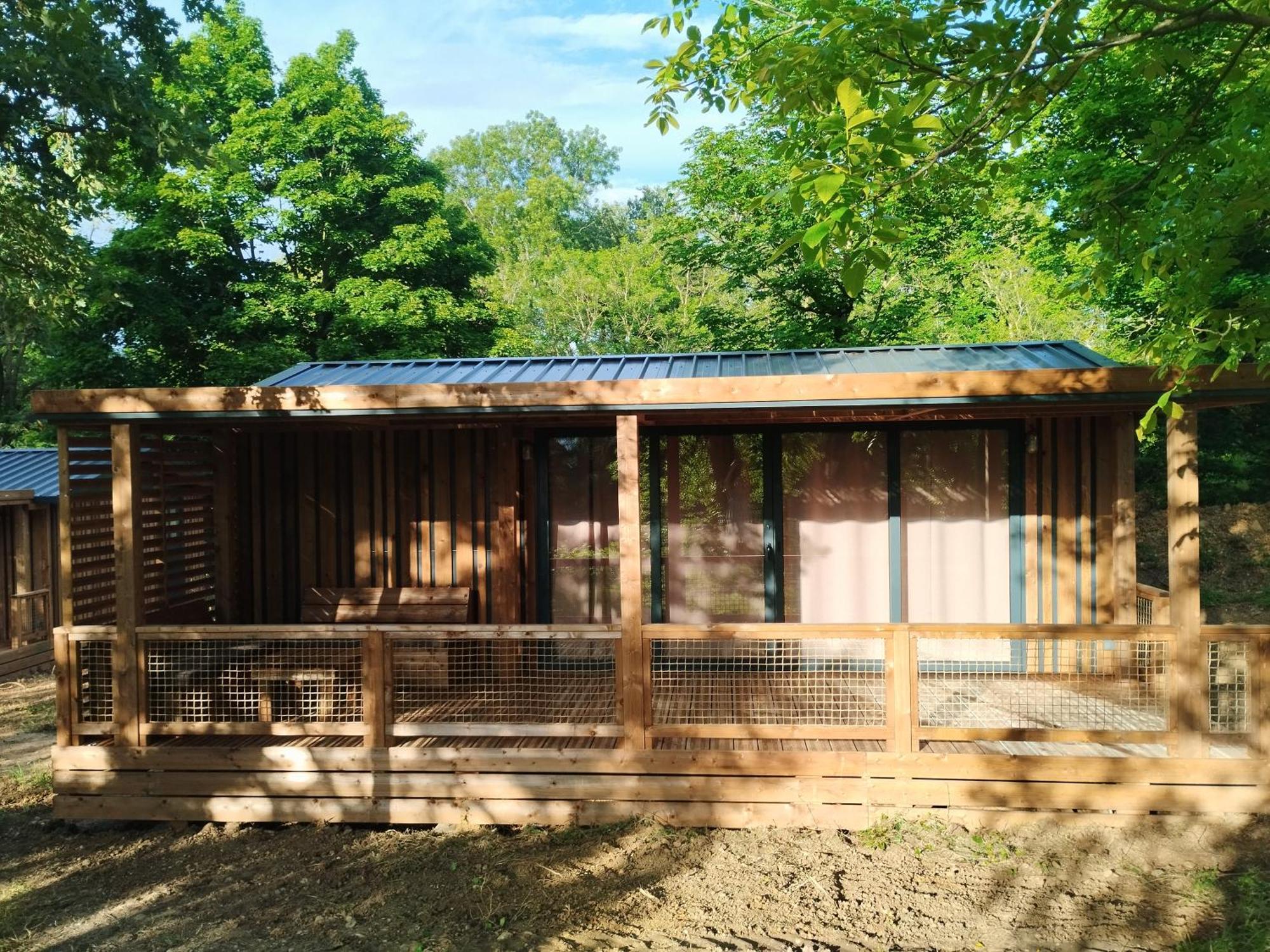 Camping Domaine De Senaud Albon Exterior photo